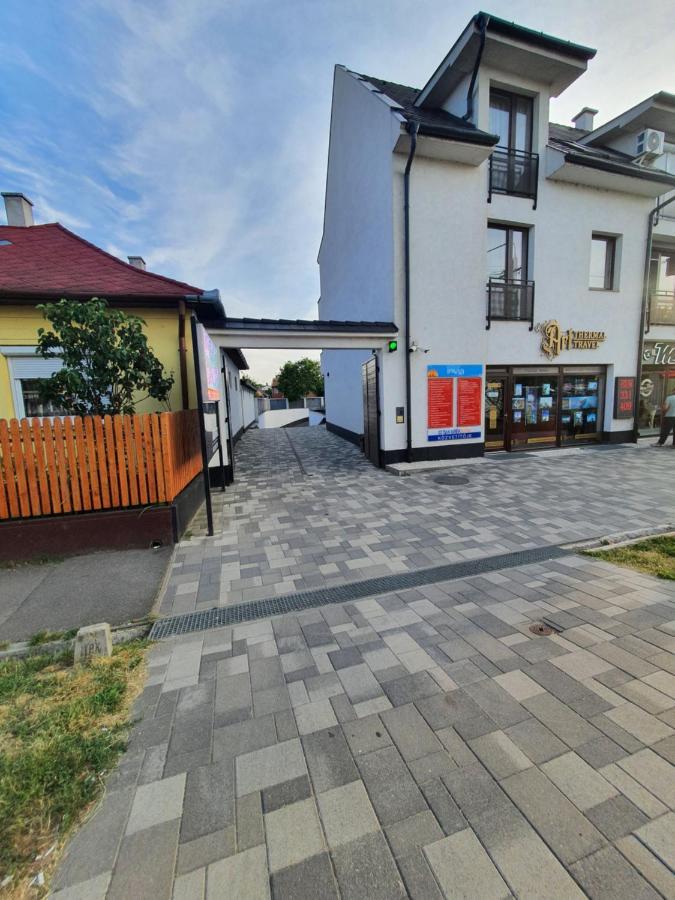 Krisi Apartman Hajdúszoboszló Zewnętrze zdjęcie