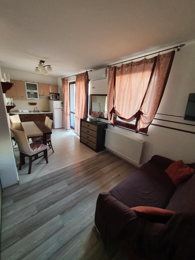 Krisi Apartman Hajdúszoboszló Zewnętrze zdjęcie